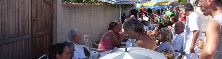 forum frontignan, repas de quartier aux aresquiers