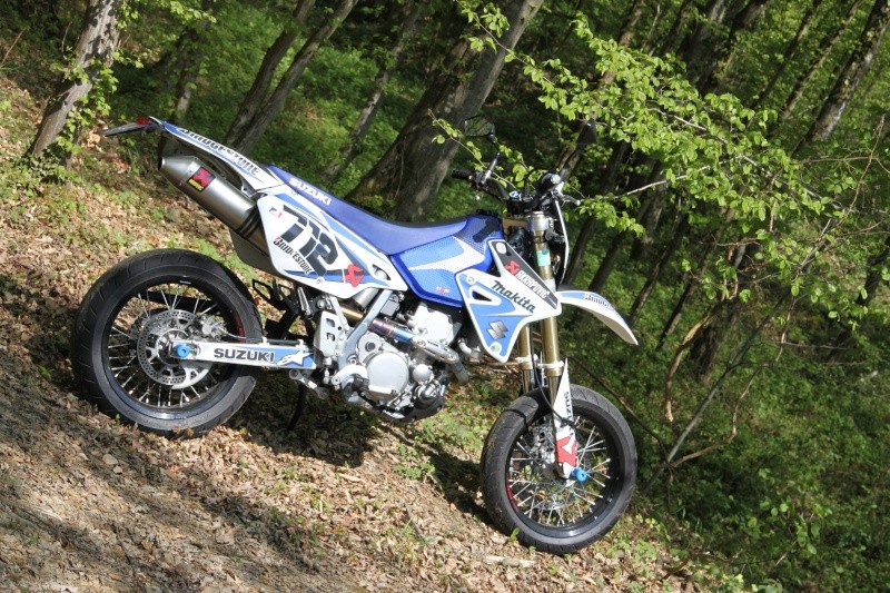 suzuki drz 400 akrapovic