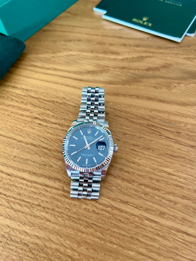 Coin des Affaires Rolex Datejust 126234 Cadran bleu dit modo